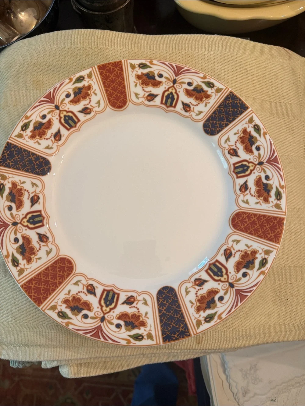 4 Decorative White Dinner Plate with Red, Blue and Gold Pattern